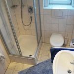 bad mit dusche und wc