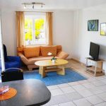 wohnraum mit esstisch